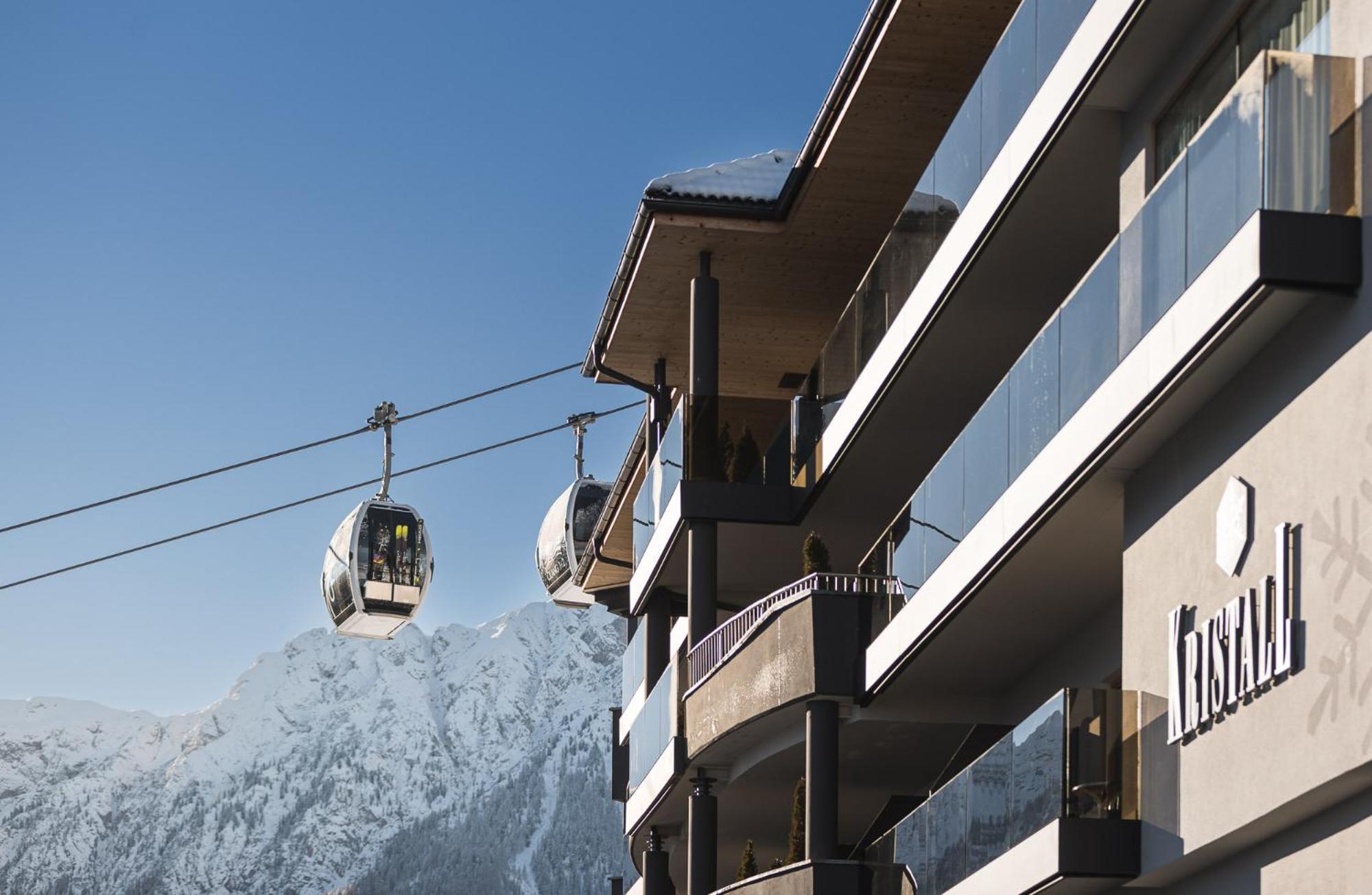 Kronplatz-Resort Hotel Kristall Olang Exterior photo