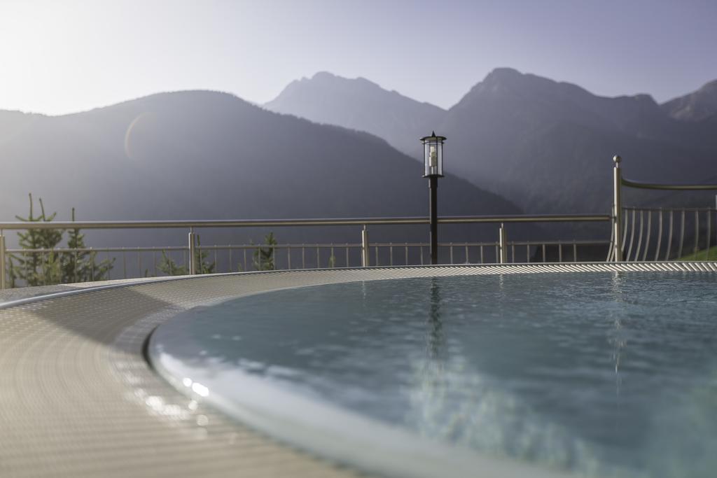 Kronplatz-Resort Hotel Kristall Olang Exterior photo